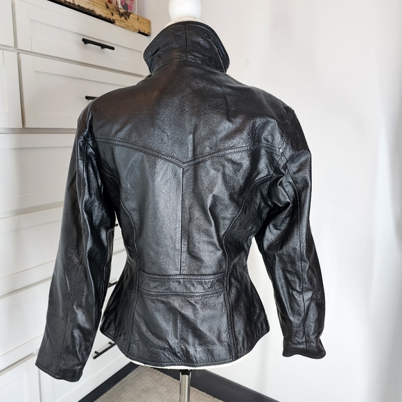 Wilson's Leather Jacket - Picture 2 of 5